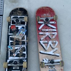 2 Skateboards 