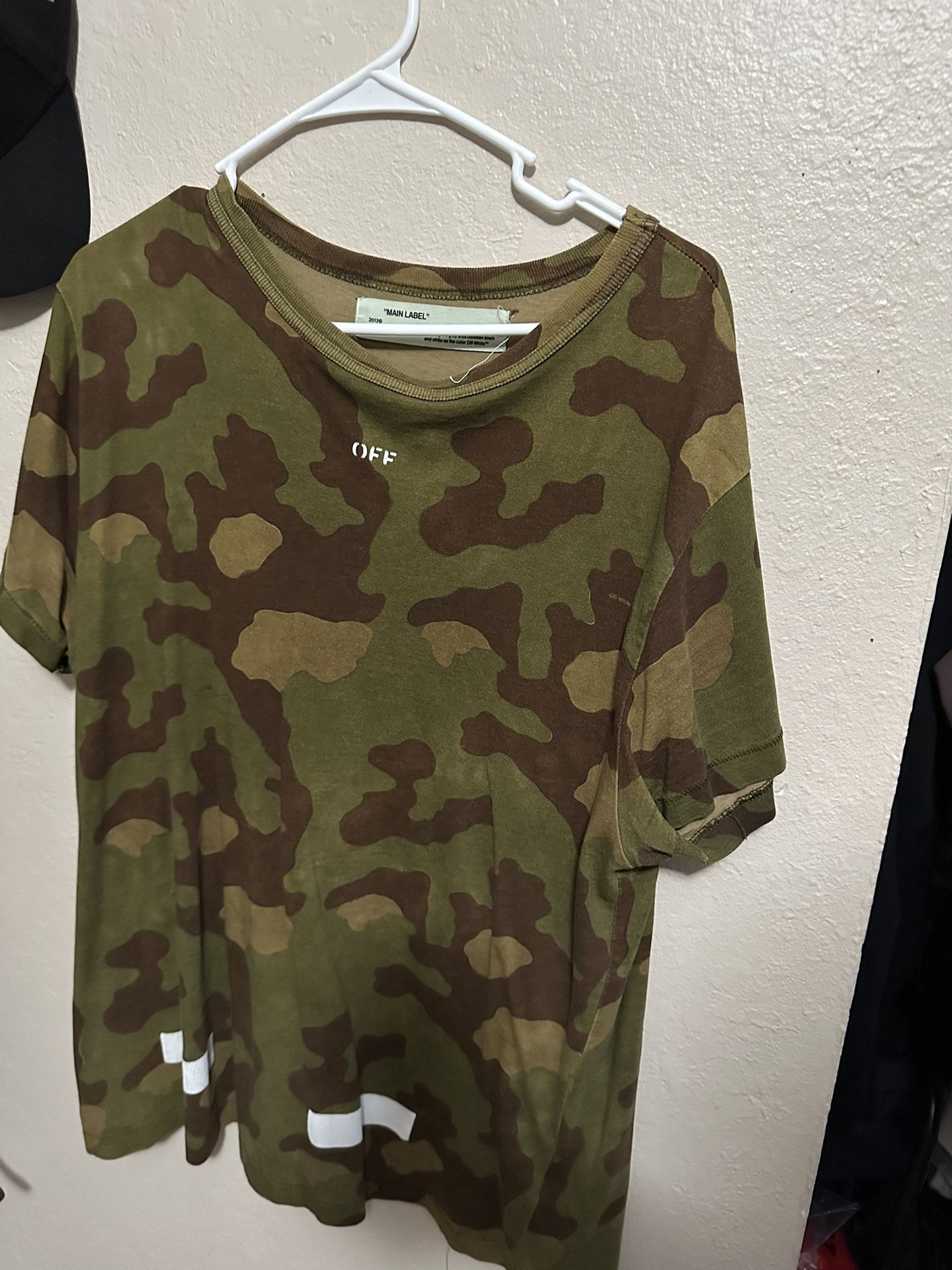 Off White T Shirt Size S