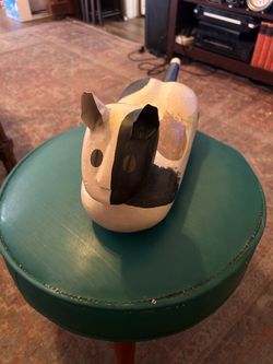 Feline artsy? Vintage Handcarved Signed Highly Collectible Wooden Cat Decoy by Charles Spiron: