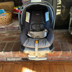 Chicco Infant Car Seat And Base