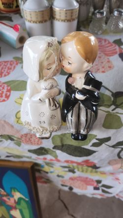 Bride & Groom Salt & Pepper Shakers