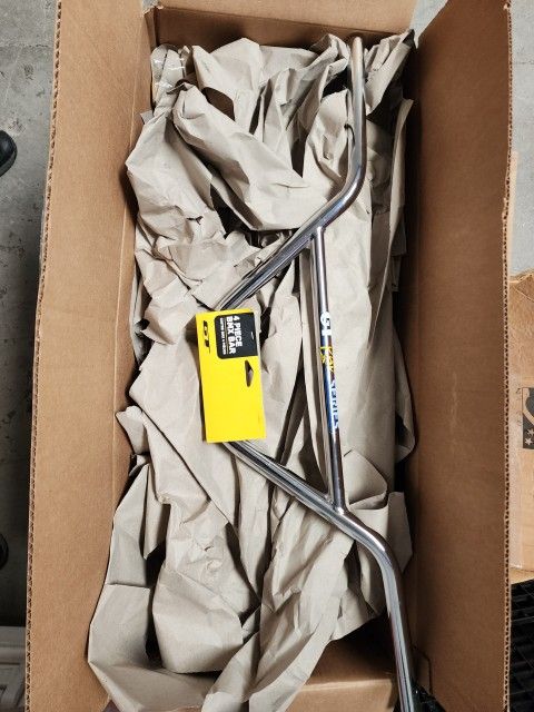 GT "RAD SERIES HANDLE BARS" 29' NEW 