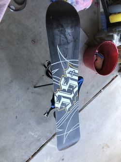 5150 nomad series 146cm snowboard for Sale in San Diego, CA