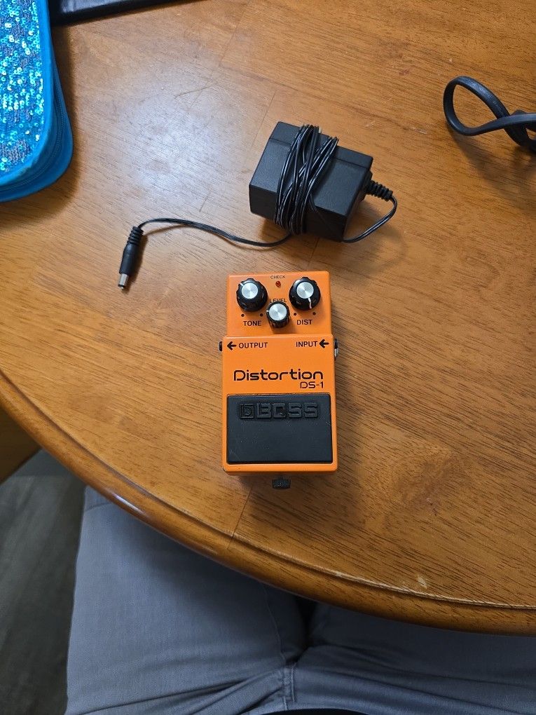 Boss DS-1 DISTORTION PEDAL