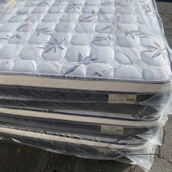 🔆🛏Mattress Pillow Top 💤🔅 ❇️ 12” inches tall ✳️All Sizes In Stock ✴️SAME DAY DELIVERY🚚 ✅Queen sizes $199 ✅Full sizes $180 ✅Twin sizes $130 ✅Cal k