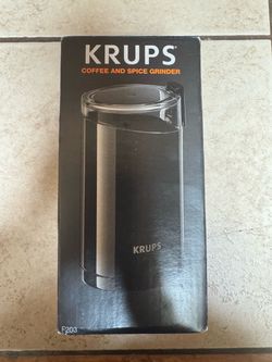 Coffee / spice grinder