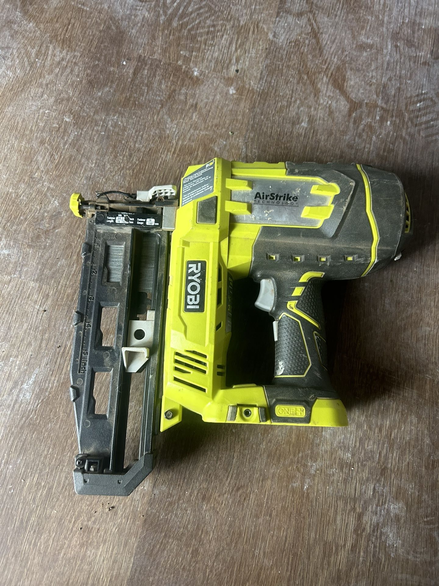 16g Finish Nailer