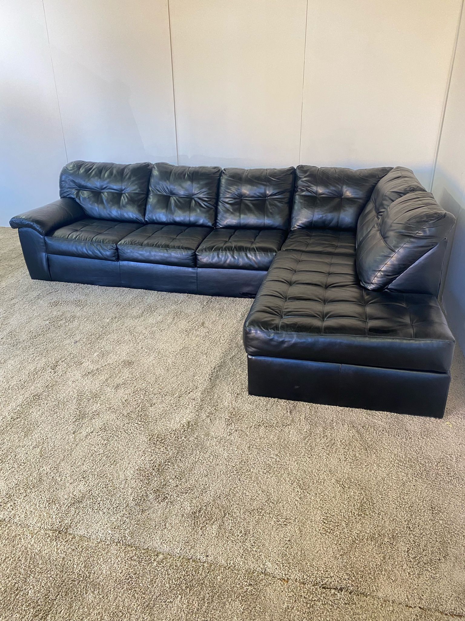 Black L-Shape Sectional Couch Sofa *Free Delivery*