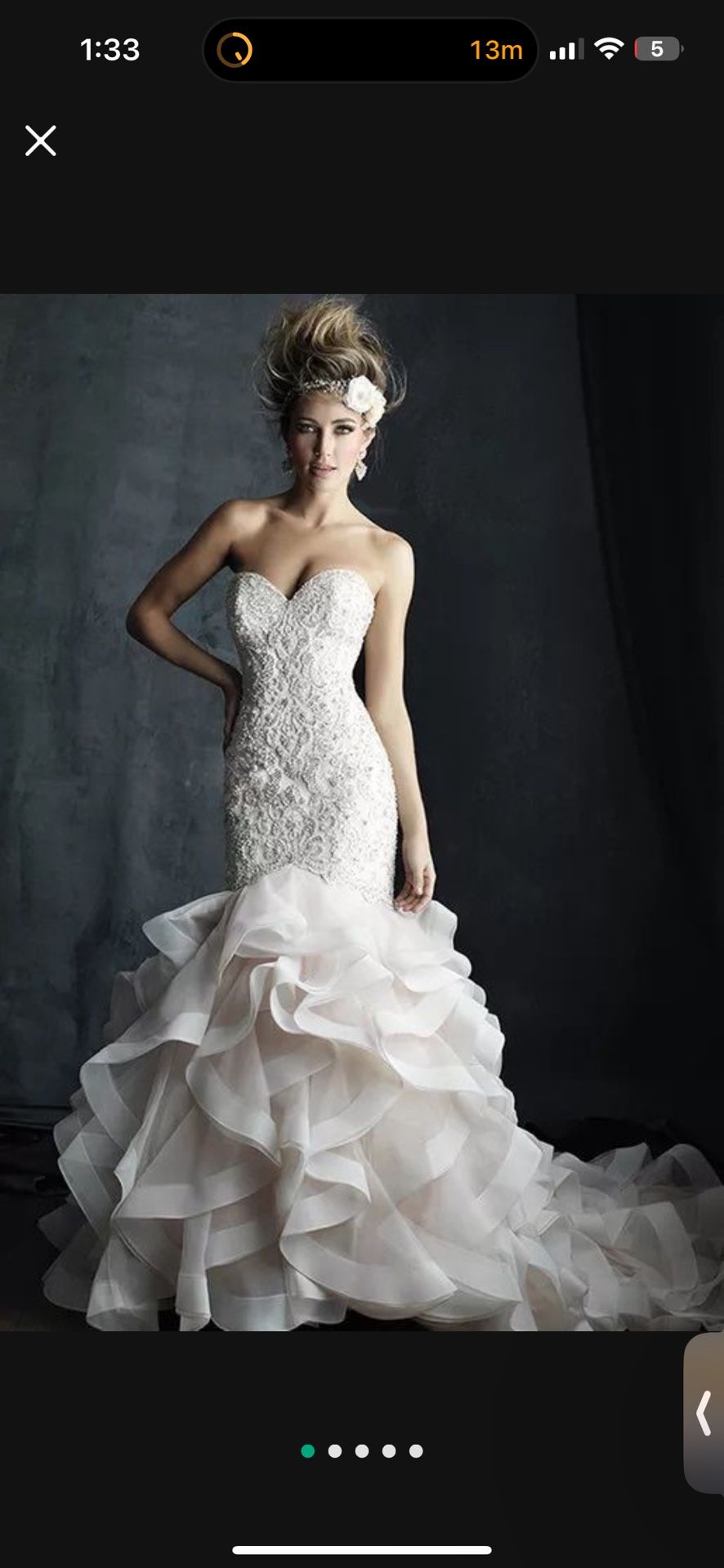 Beautiful BRAND NEW WEDDING DRESS .