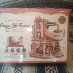 New Rokr dream gift factory wood mechanical puzzle set, New Condition. $15.00.