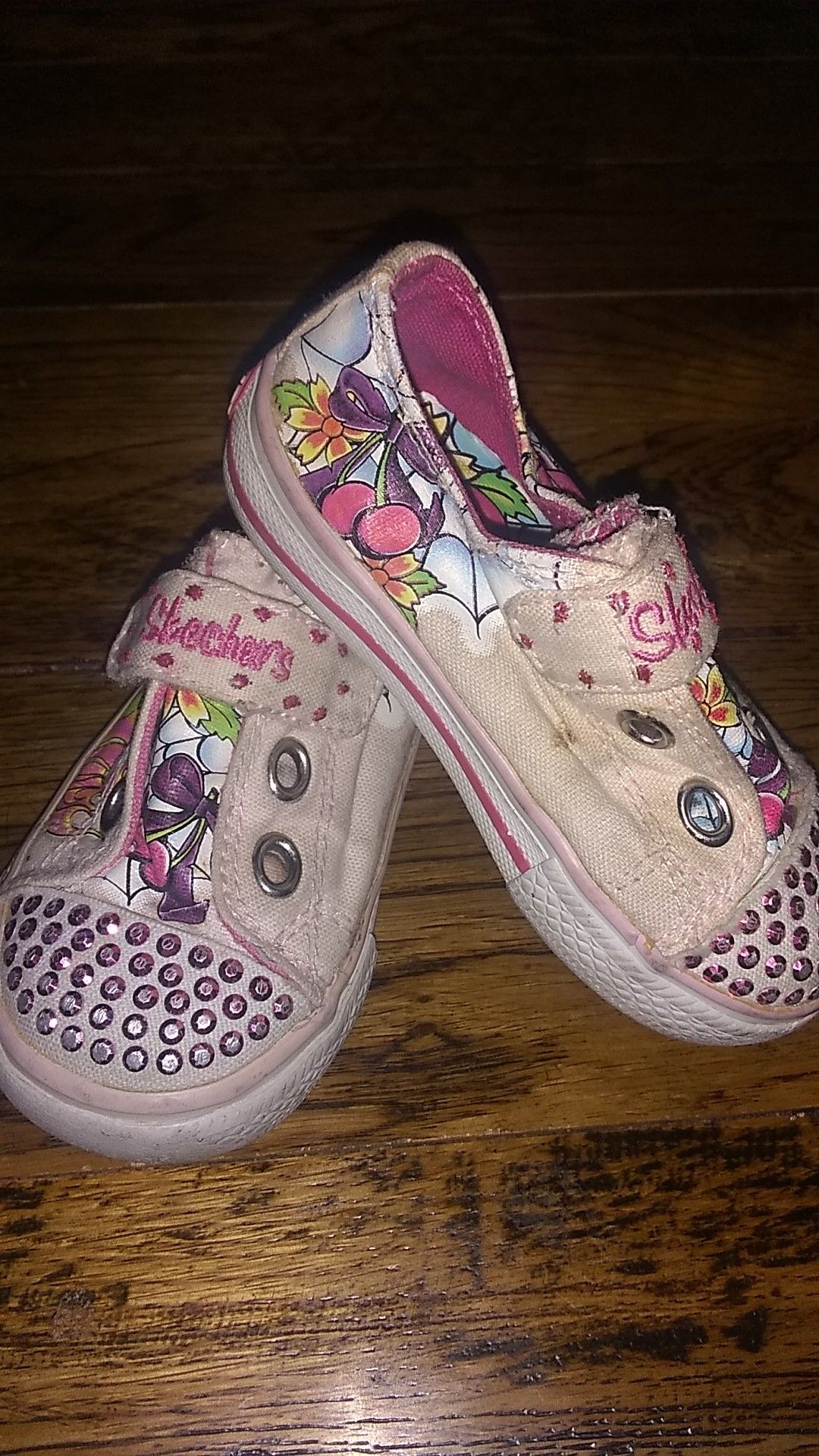 Ed Hardy Skechers size 5c