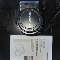 Olympus Digital Camera C 8070 Wide Zoom