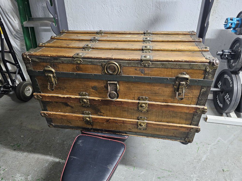 Old Trunk / Chest 34x18x19 Inches