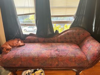 Victorian Swan Chaise Lounge/Fainting Couch