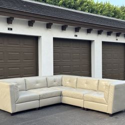 Couch/Sofa Sectional - Macy’s - Leather - Delivery Available 🚛