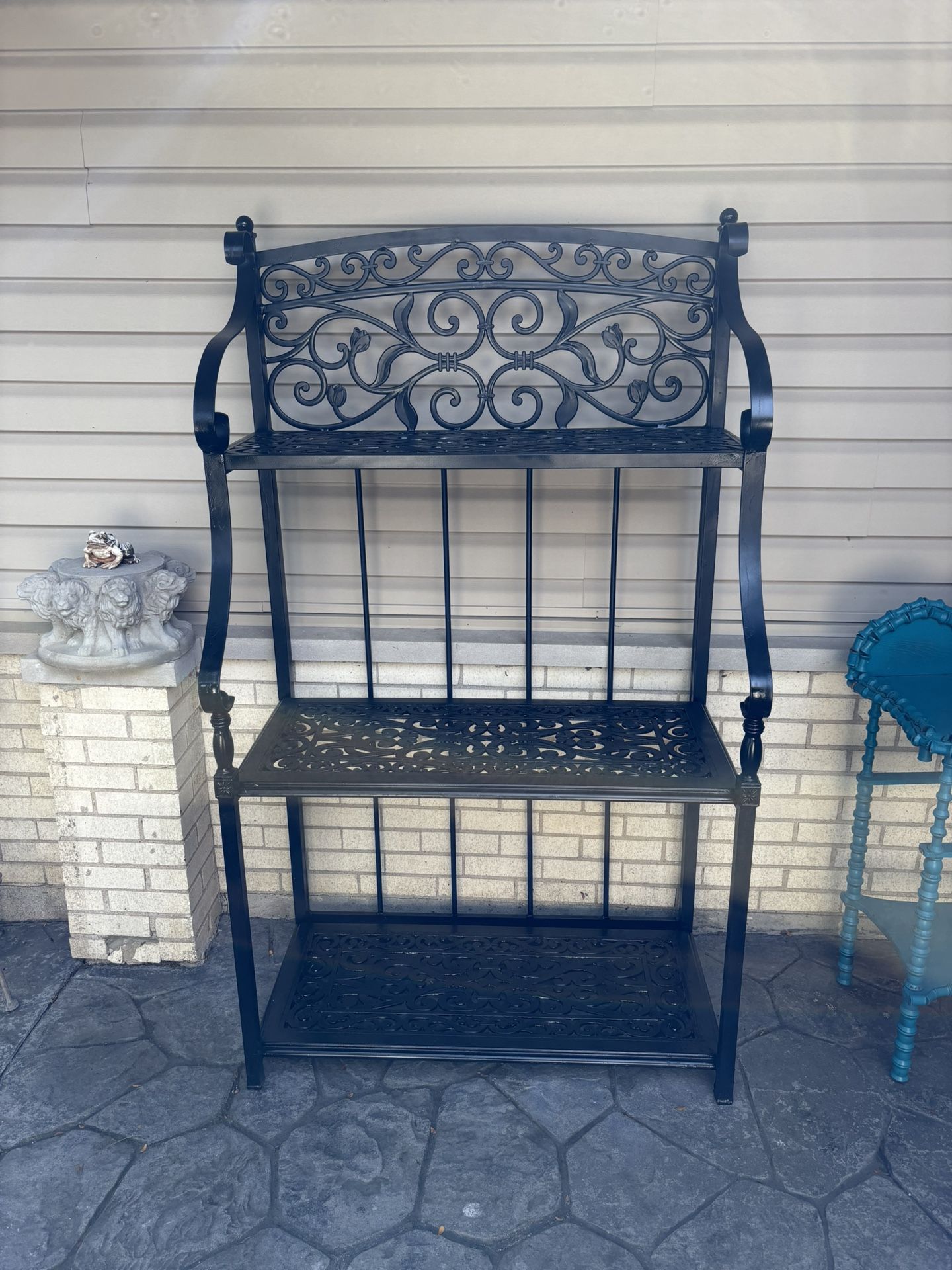 Large black cast aluminum bakers rack 3 shelves solid outdoor garden center plant rack bookcase display case