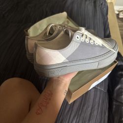 Burberry Shoes 