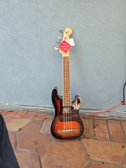 Fender Precision Bass Ukulele