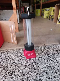 LIGHT MILWAUKEE TOOL ONLY
