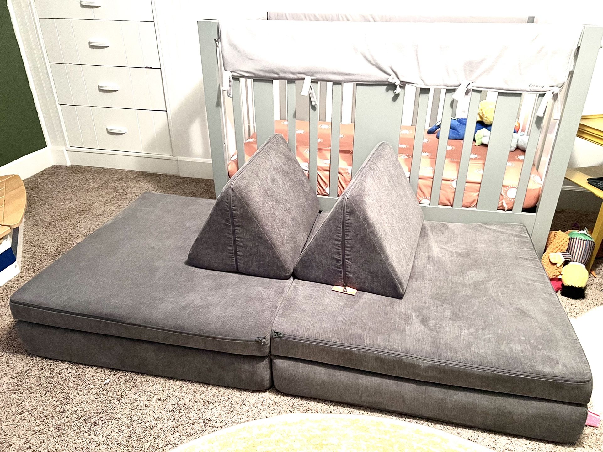 Nugget Couch for Sale in Edgewood, WA OfferUp