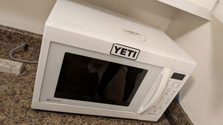 Jenn-Air White Countertop Microwave