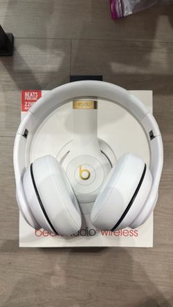 New Beats Studio3 Wireless Headphones