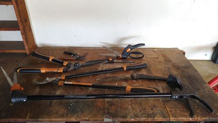 7 PC FISKARS Garden Tool Lots All Working Well!