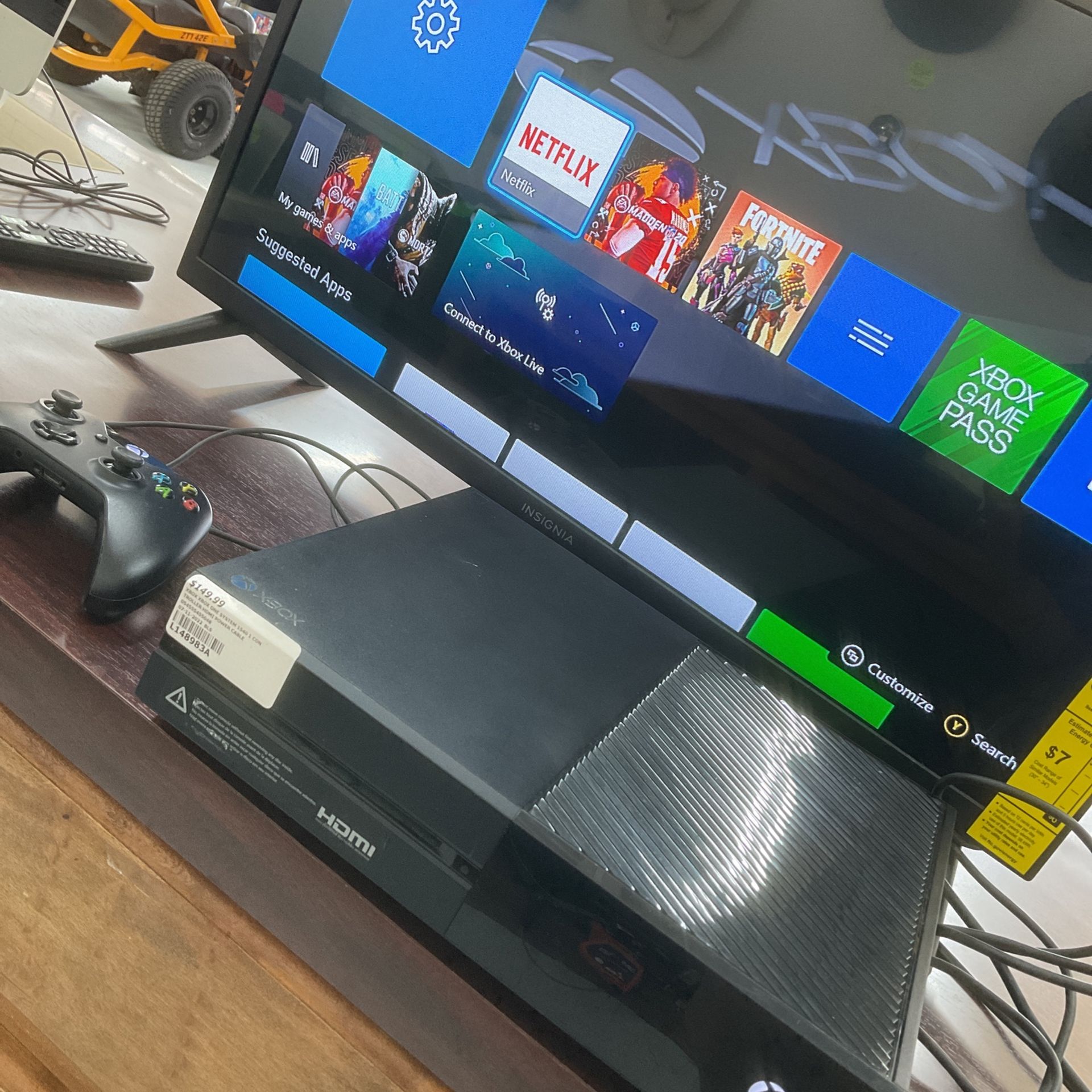 Microsoft Xbox One 500GB Console Black with 3.5mm Jack Controller