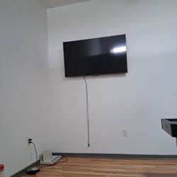 55 In. Smart Tv