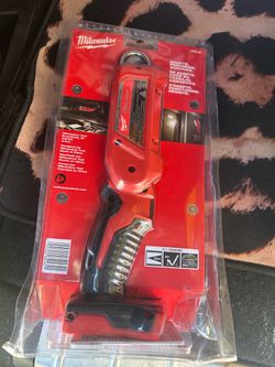 MILWAUKEE M18. 18V LITHIUM ION CORDLESS 300 LUMEN STICK LIGHT