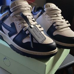 OFF WHITE - OUT OF OFFICE 