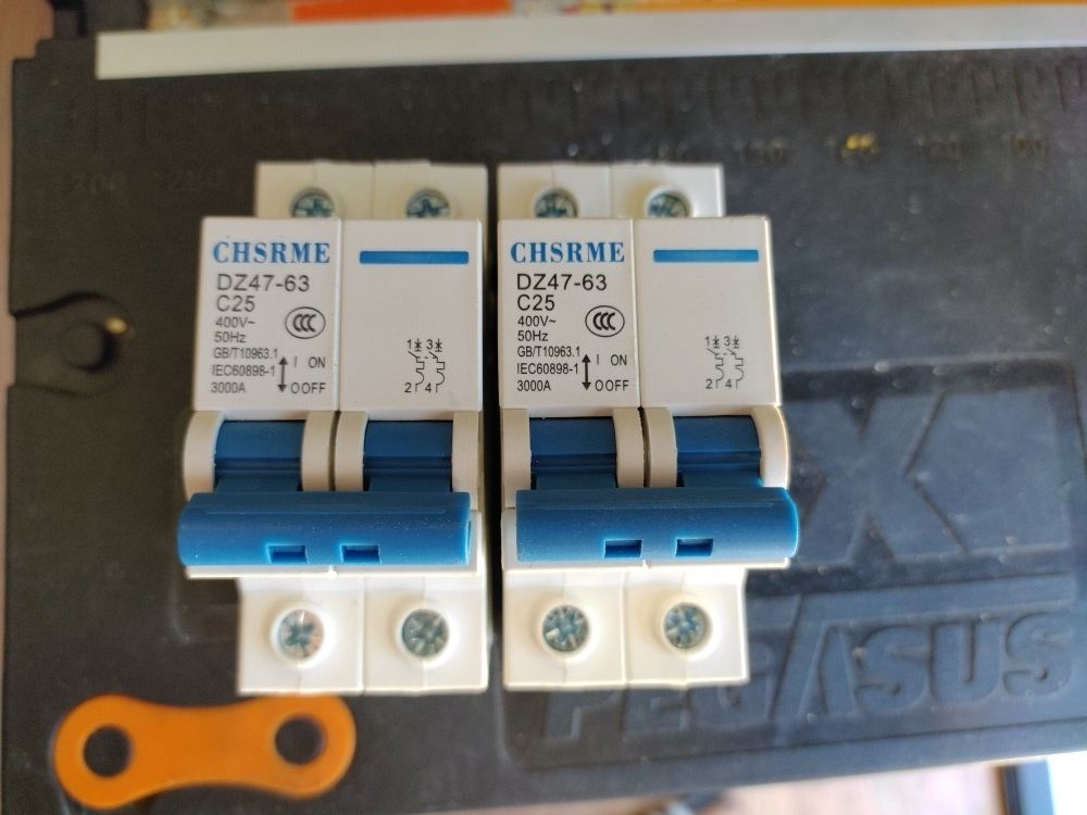 Rail Mount AC Breaker 25A