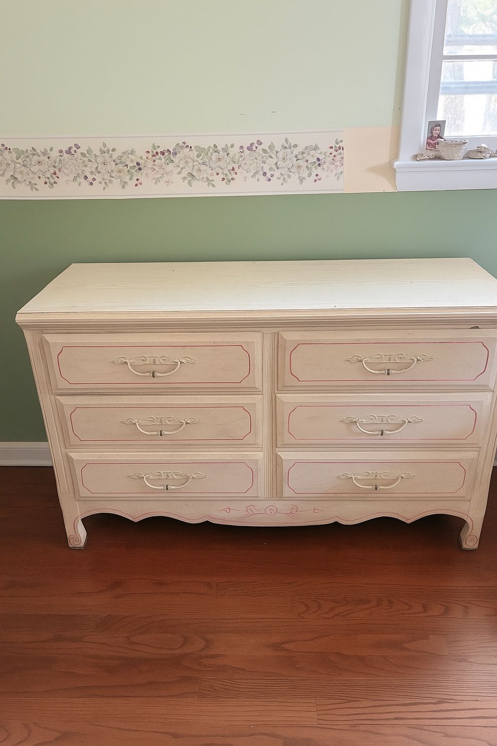 Dresser - 6 Drawers