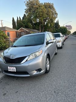 2014 Toyota Sienna