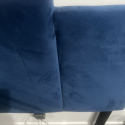 Upholstered Storage bed W/ 4 Drawers ( KING)  Moving Sale! 