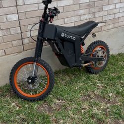 tuttio i feel like blessing somone first come first serve 