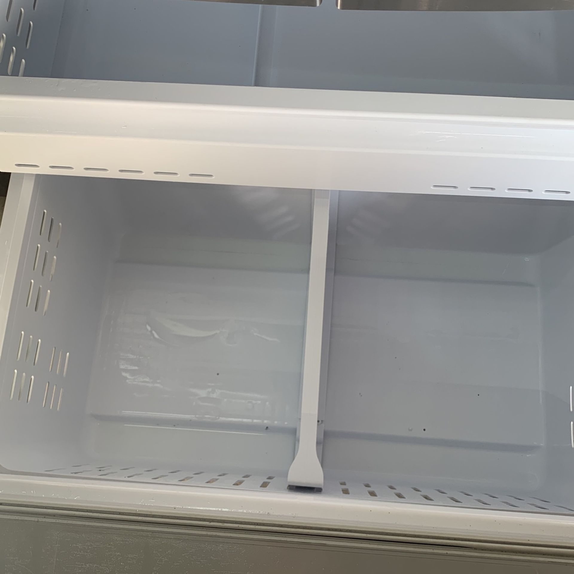 Samsung Refrigerator As Is Dent And Scratch / 1 Year Warranty