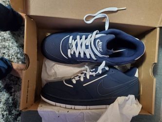 New Nike Shoes Size 10
