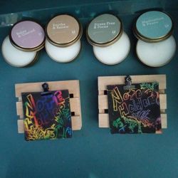 Wooden Note Holders & Aromatherapy 2 Oz Candles