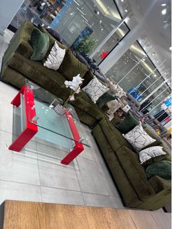 Gorgeous Sofa Set 💚💚💚