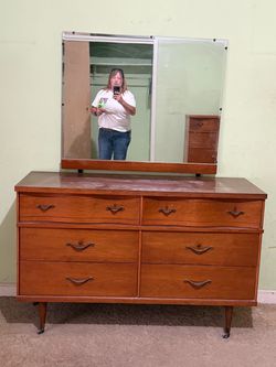 Vintage dresser set