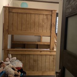 Bunk bed 