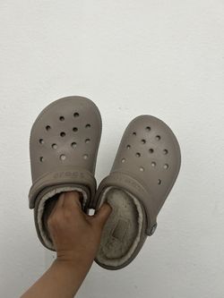 Classic Lined Clog Crocs Fuzzy Crocs. Color: Mushroom/ Bone