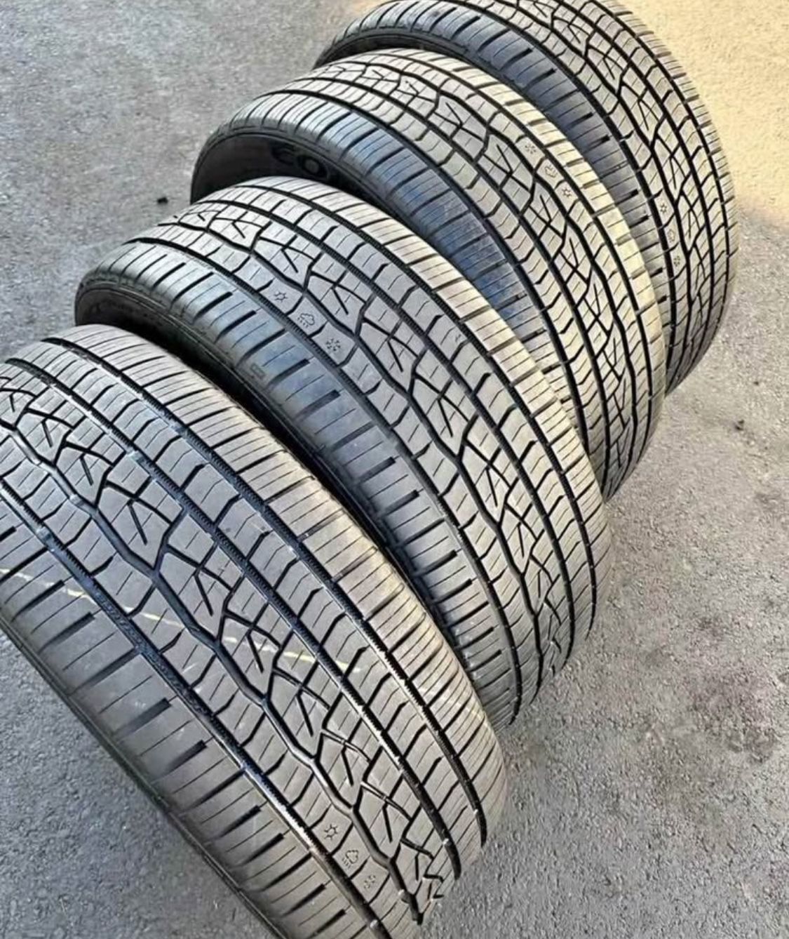 255 45 20 Continental Tires Con 80% de Vida Las 4