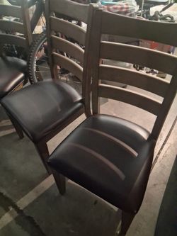 SET OF 6 CHAIRS