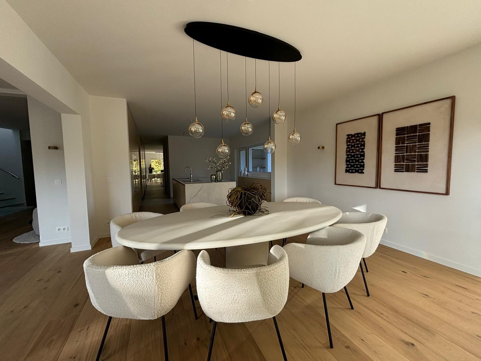 Beautiful Oval Tables! (((DELIVERY AVAILABLE)))