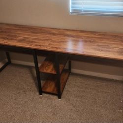 Desk (Like New)