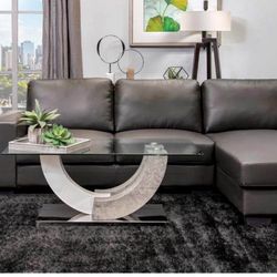 Stylish Sectional!  Only $799! Was $1299!!!!  