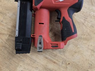 23 pin nailer Milwaukee