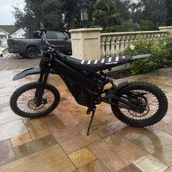 Talaria TL2500 electric dirt bike in excellent condition.  